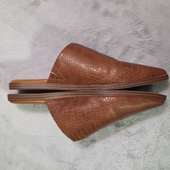 Yellowbox Brown Mules - Picture 4 of 7